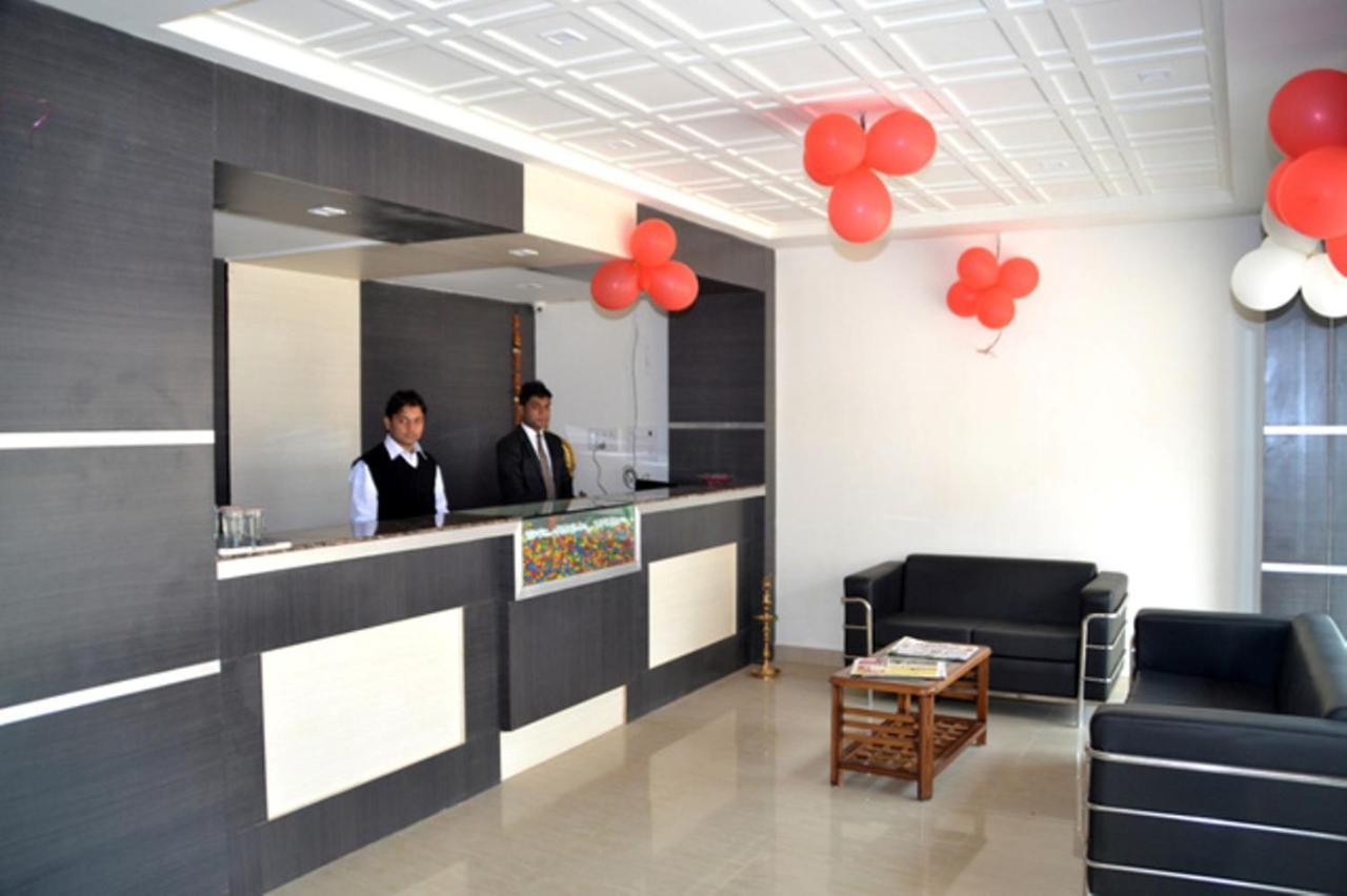 Hotel Radiance Гвалиор Екстериор снимка