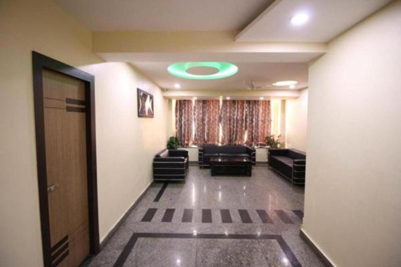 Hotel Radiance Гвалиор Екстериор снимка